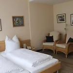 Alleehotel-eschen 3*